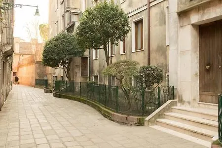 Casa Emimi Апартаменты *